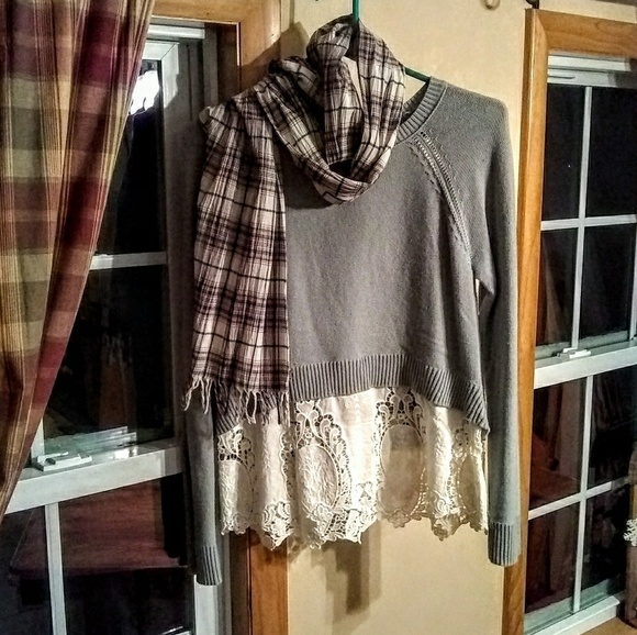 American Eagle Outfitters Sweaters - American Eagle Outfitters Sweater